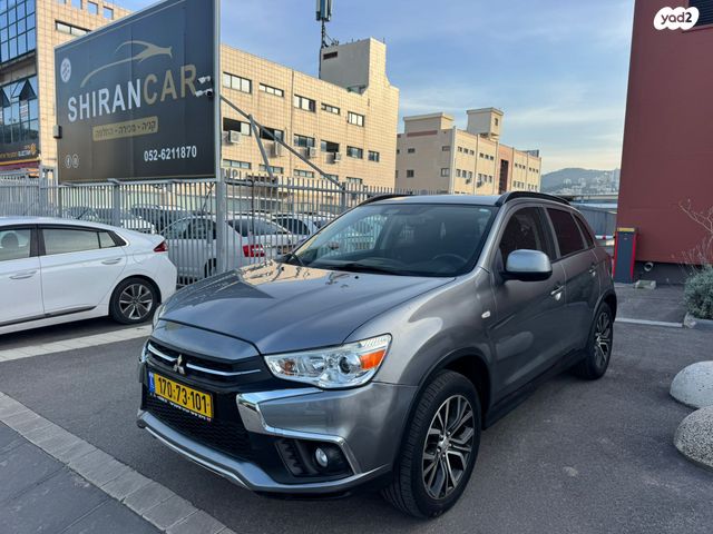 מודעת רכב מיצובישי ASX