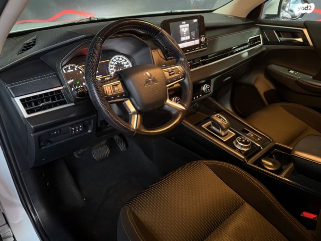 מיצובישי אאוטלנדר