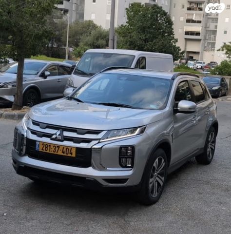 מודעת רכב מיצובישי ASX