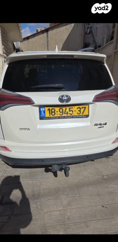 טויוטה RAV4