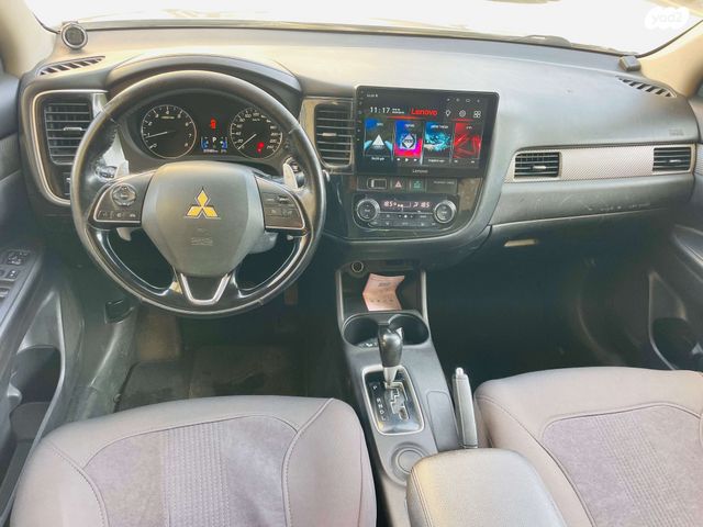 מיצובישי אאוטלנדר