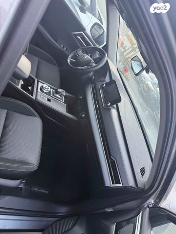 מודעת רכב מיצובישי אאוטלנדר 2