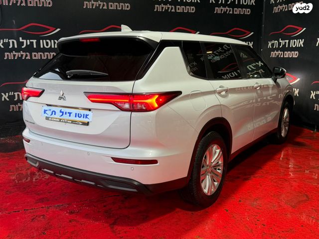 מיצובישי אאוטלנדר