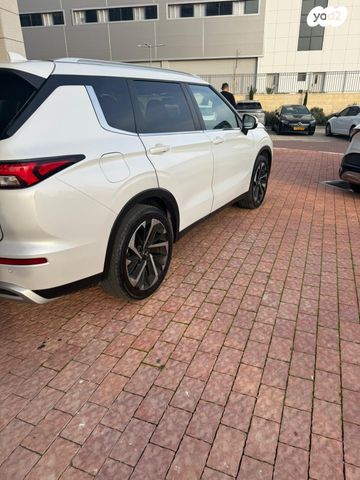 מיצובישי אאוטלנדר