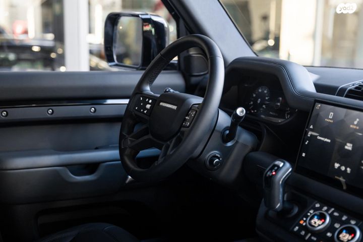 לנד רובר דיפנדר