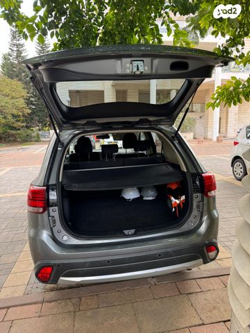 מיצובישי אאוטלנדר