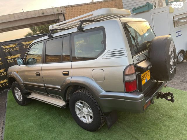 טויוטה לנד קרוזר