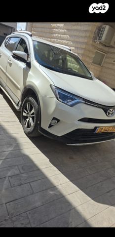 טויוטה RAV4