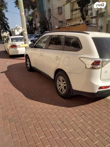 מיצובישי אאוטלנדר