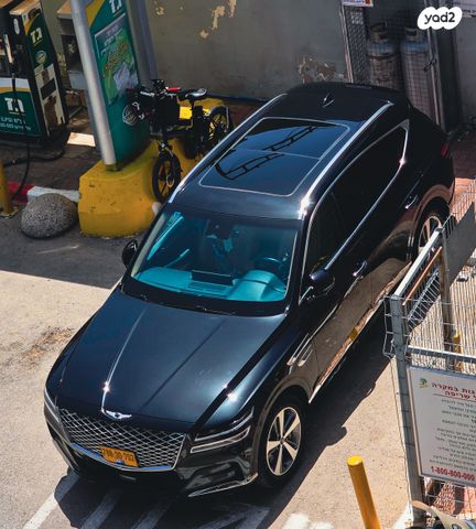 מודעת רכב ג'נסיס GV80