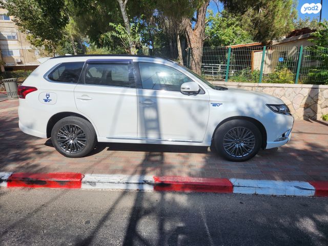 מיצובישי אאוטלנדר