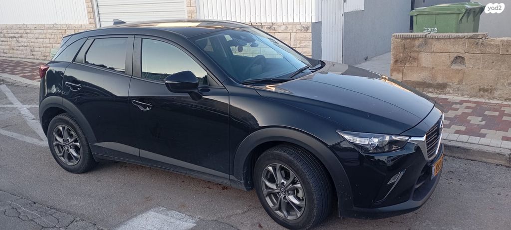 מודעת רכב מאזדה CX-3