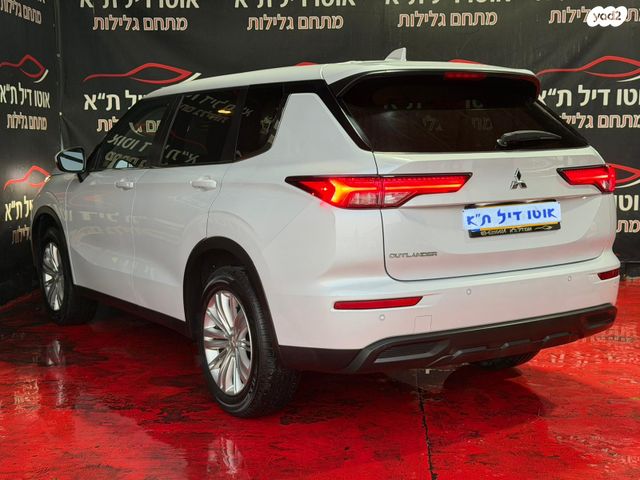 מיצובישי אאוטלנדר