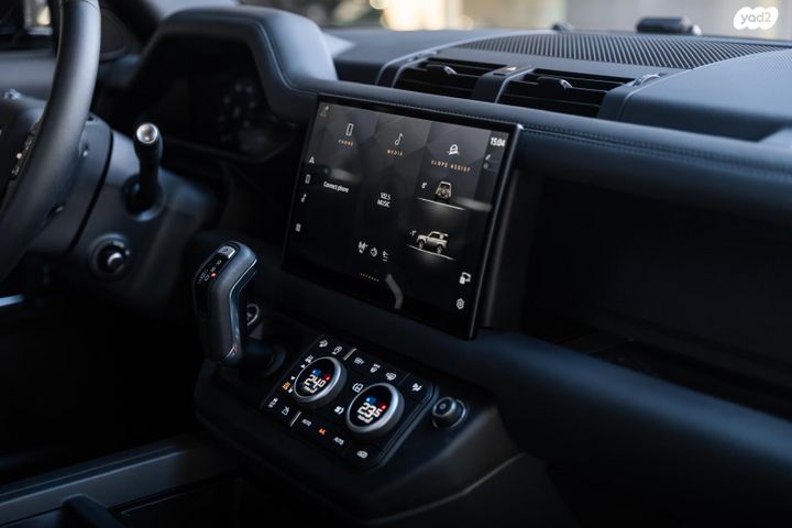 לנד רובר דיפנדר