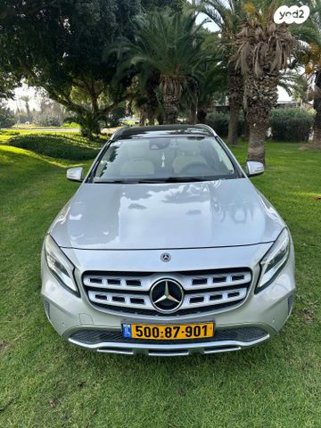 מודעת רכב מרצדס-בנץ GLA