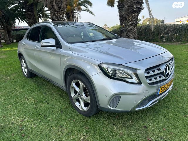 מרצדס-בנץ GLA