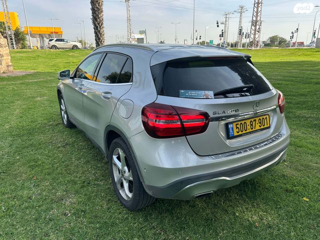 מרצדס-בנץ GLA