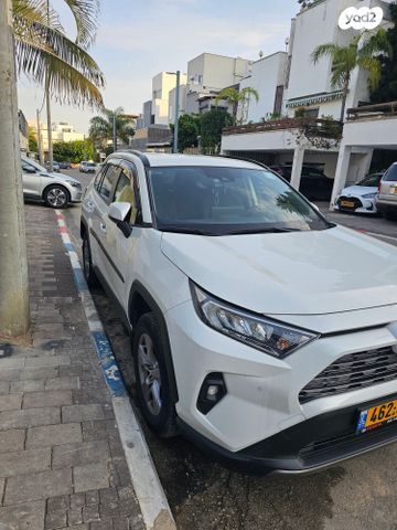 טויוטה RAV4