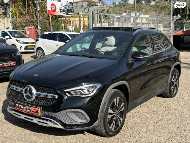 מודעת רכב מרצדס-בנץ GLA
