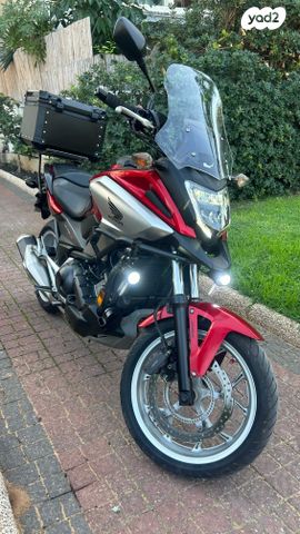 הונדה NC750X DCT