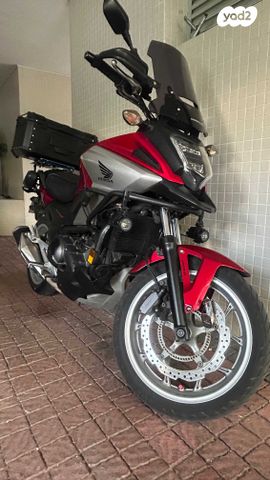 הונדה NC750X DCT