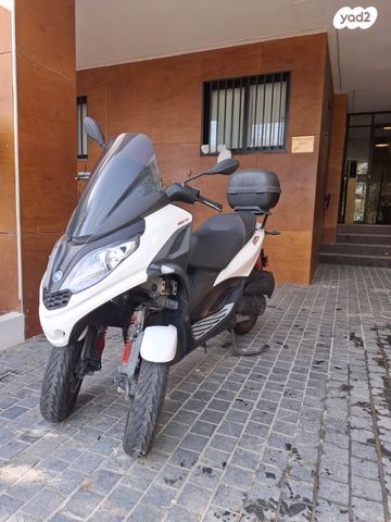 מודעת רכב פיאג'ו MP3 300 HPE