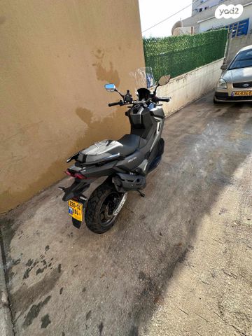 סאן יאנג ADX400