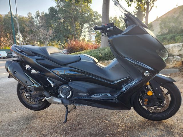 ימאהה Tmax 560 Tech