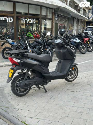 בליץ מוטורס - קטנועים חשמליים B3000X