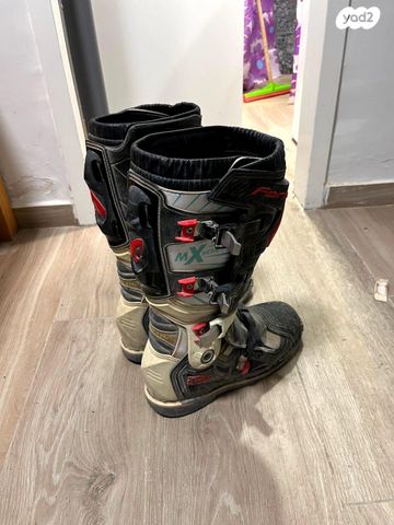 feedItemObj.data.row_1