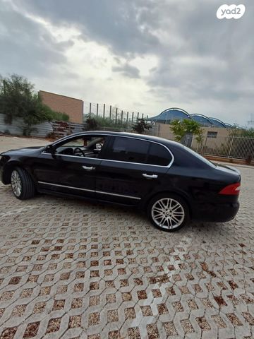 feedItemObj.data.row_1