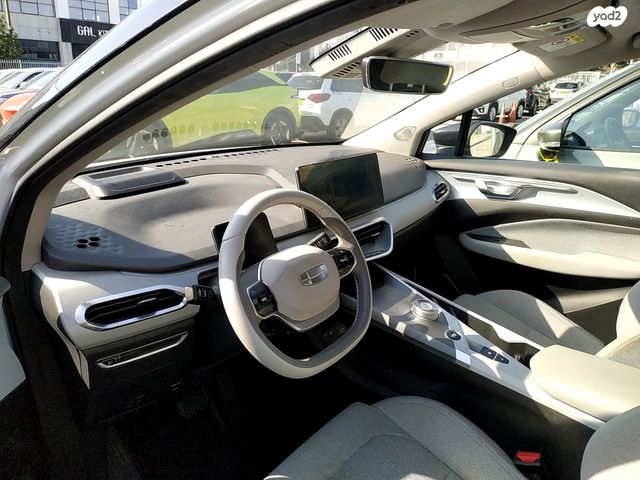 ג׳ילי Geometry C