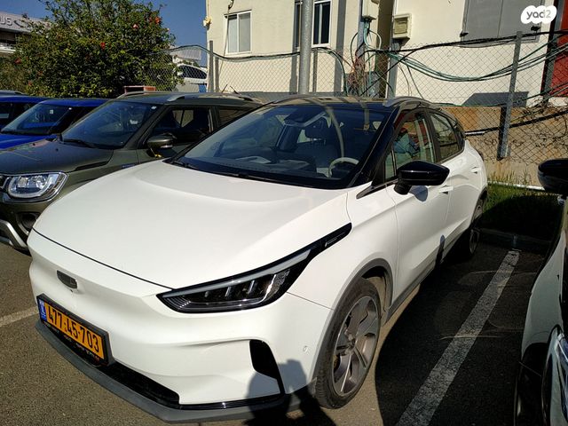 ג׳ילי Geometry C