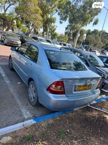 טויוטה פריוס