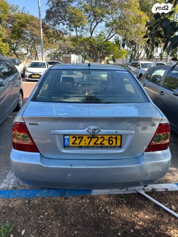 טויוטה פריוס