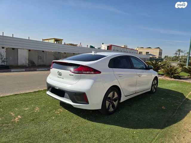 יונדאי איוניק