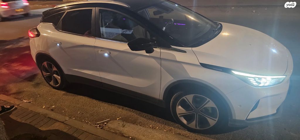 ג׳ילי Geometry C