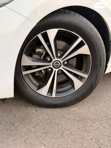 ניסאן סנטרה