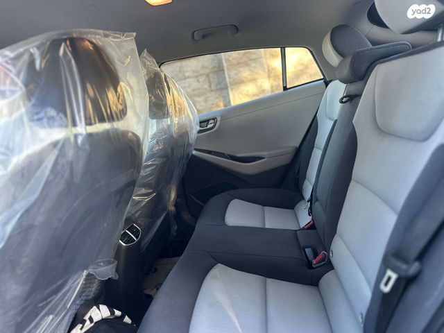 יונדאי איוניק