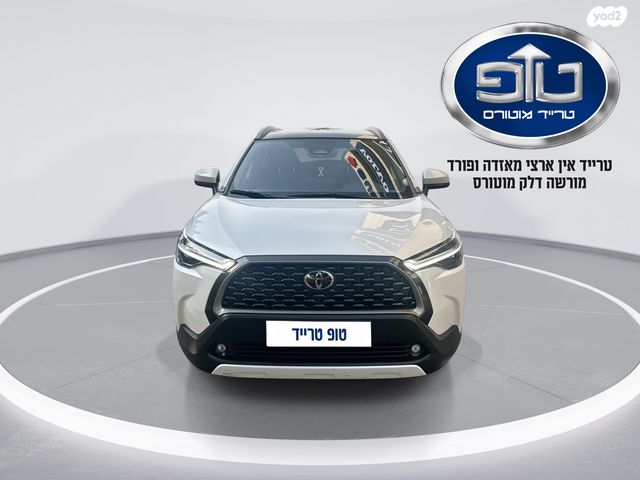 מודעת רכב טויוטה קורולה קרוס