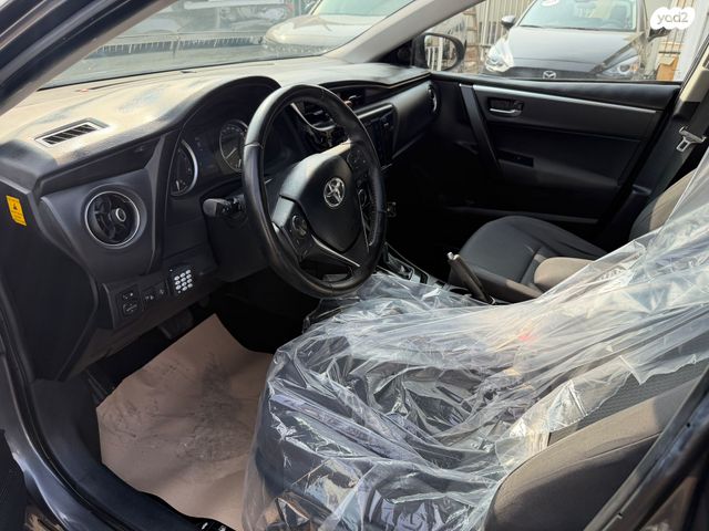 טויוטה קורולה