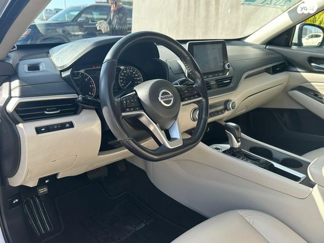 ניסאן אלטימה