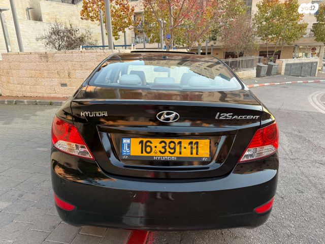 יונדאי אקסנט i25