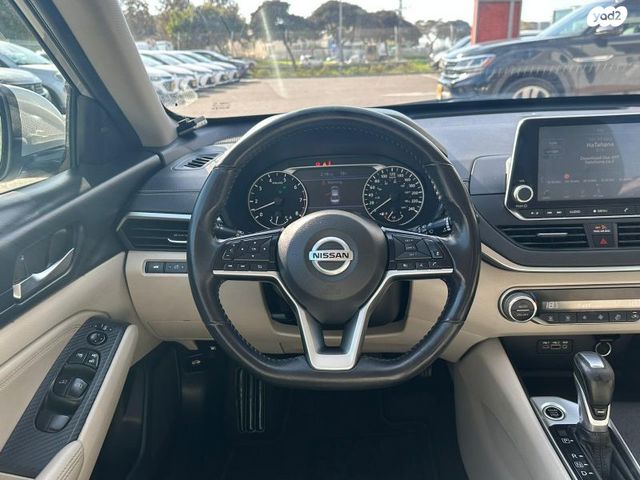 ניסאן אלטימה