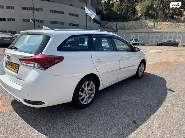 טויוטה אוריס