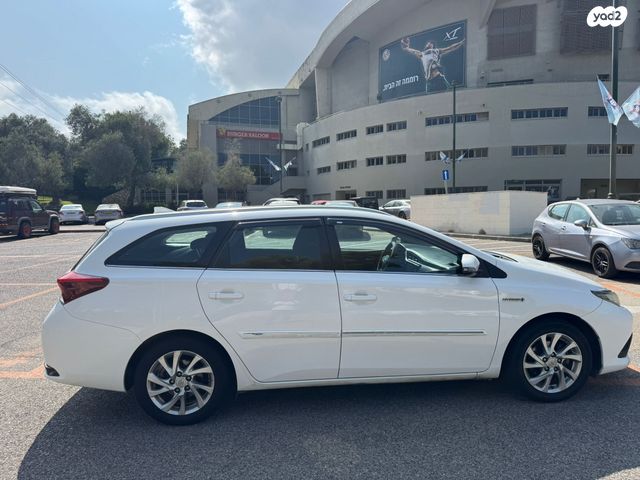 טויוטה אוריס