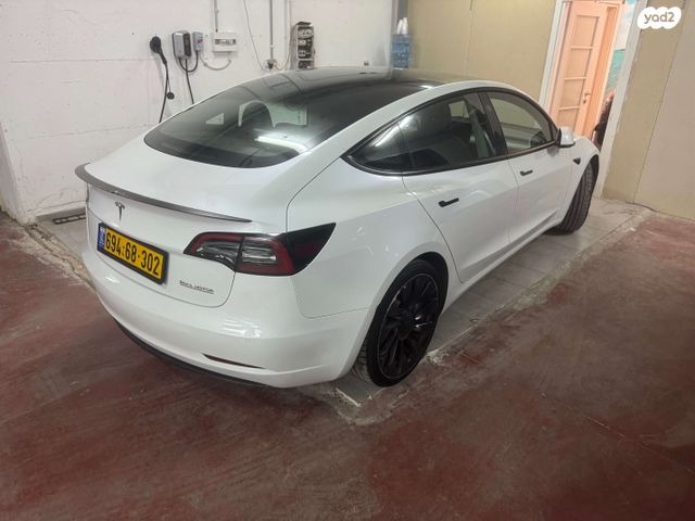 מודעת רכב טסלה מודל 3