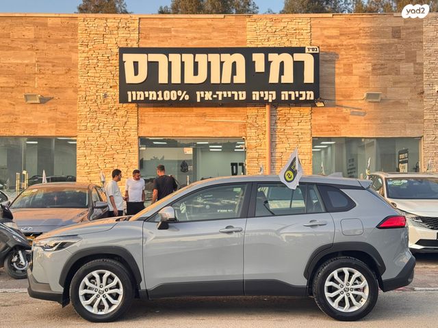 טויוטה קורולה קרוס