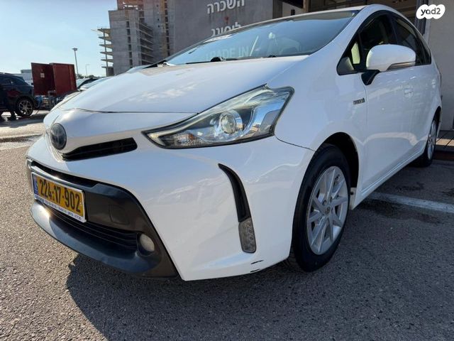 טויוטה פריוס פלוס