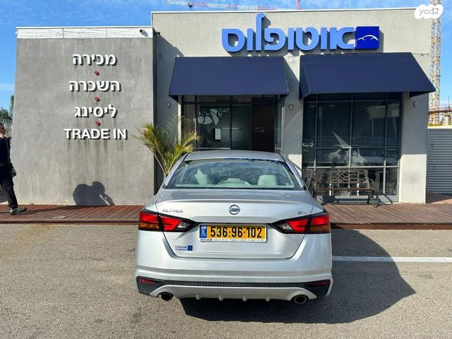 ניסאן אלטימה